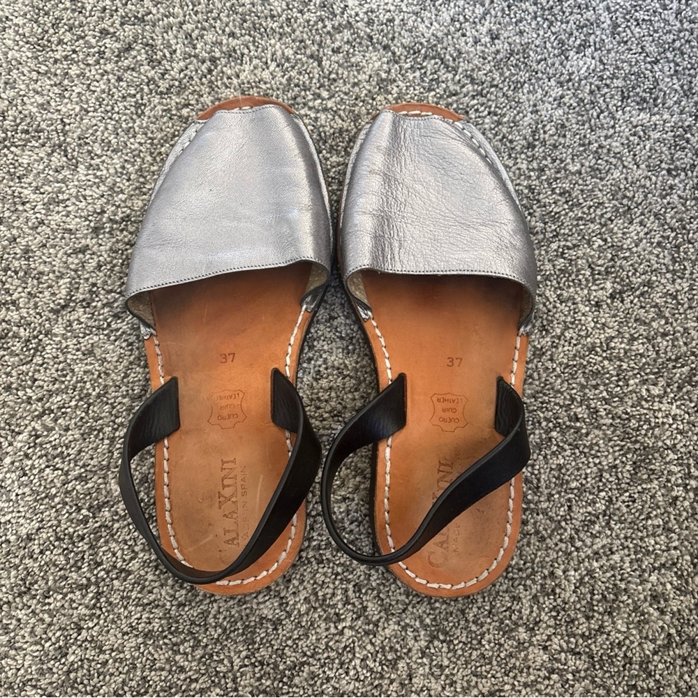 Calixini Lux Silver and Black Open-Toe leather Sandals size 37